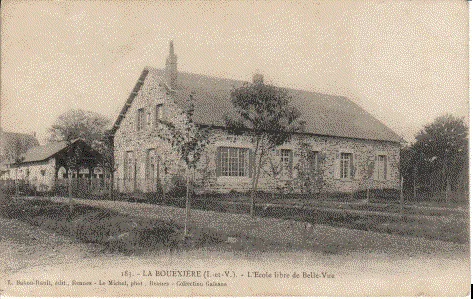 Carte postale ancienne : le bâtiment de l’École libre de Belle-Vue, à La Bouëxière
