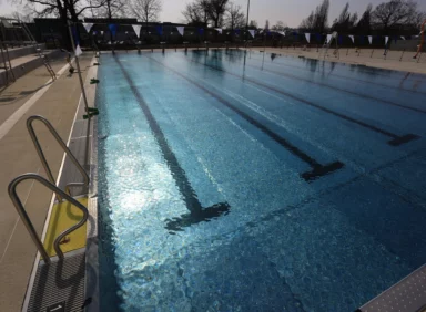 Photo — piscine exterieure la bouexiere